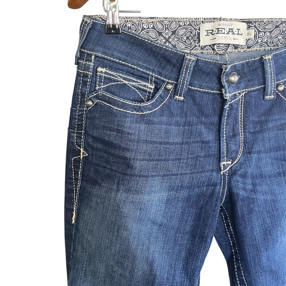 Ariat Real Mid-Rise Blue Boot Cut Jeans with Medium Wash Large Stitching - Picture 2 of 13